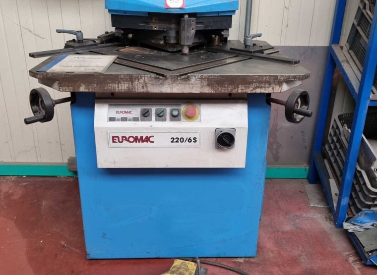 EUROMAC 220/6S Ausklinkmaschine