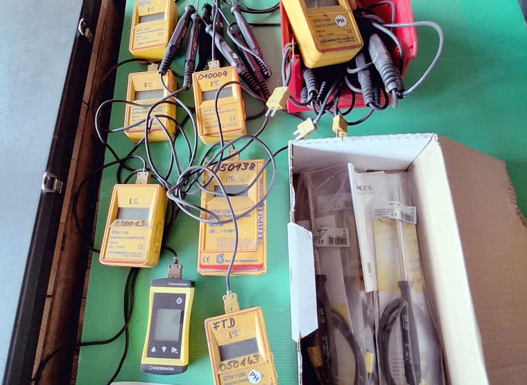 GREISINGER Posten 9 Stück Digitalthermometer a 7xGTH 1150 & 1xGTH 1100 & 1x1200 + zusätzliche Oberflächenfühler