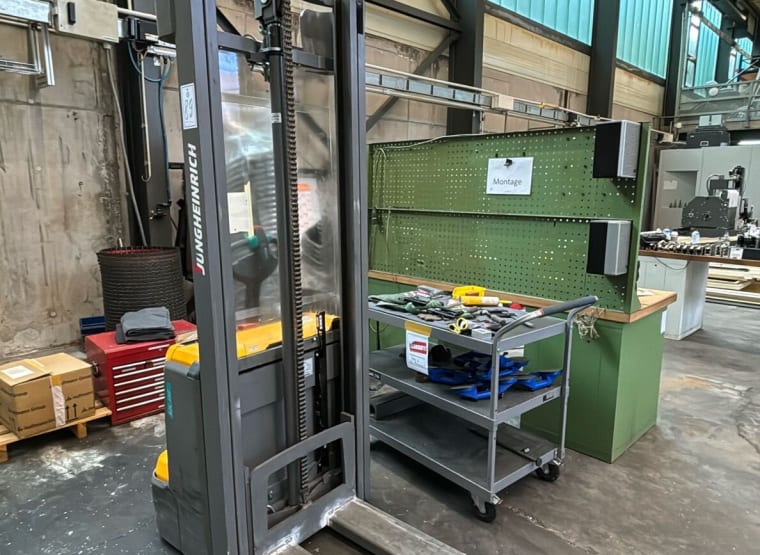 Transpalet electric JUNGHEINRICH EJC 112