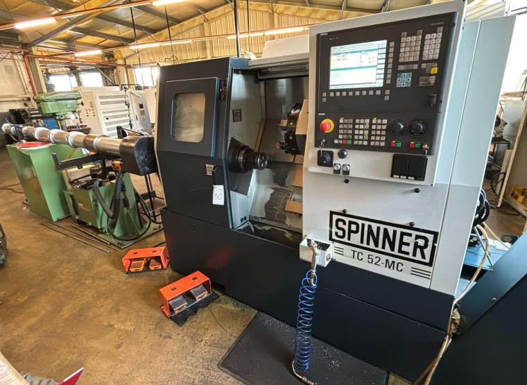 Máquina de tornear CNC SPINNER TC 52 MC