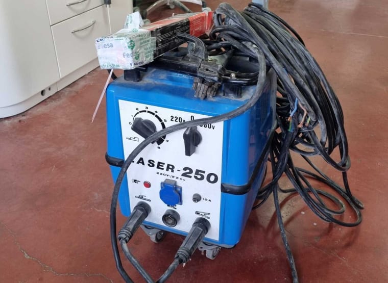 APEL SOLDADURA LASER-250 Lasapparaat (mobiel)