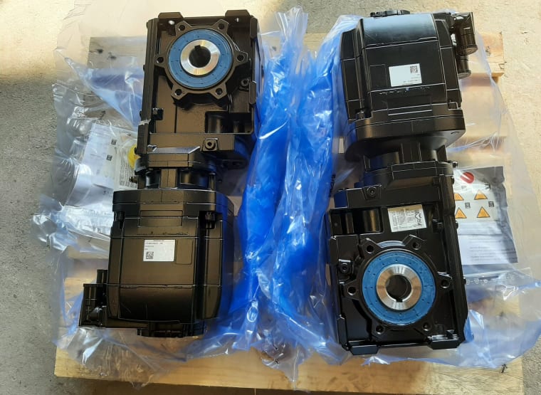 SIEMENS 1FG1502-5ZF1 / YF R3612 8292 01 003 Synchronous bevel geared motors