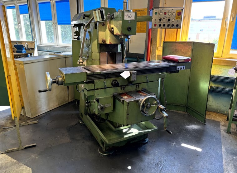 TOS OLOMOUC FGU 32 Tool milling machine