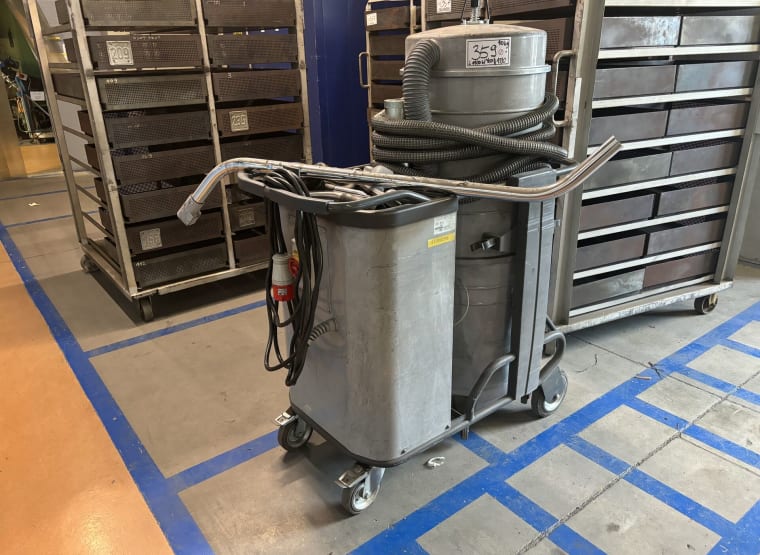 NILFISK T 40 W Industrial vacuum cleaner