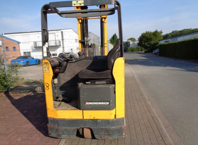 JUNGHEINRICH ETV 214 Electric Forklift