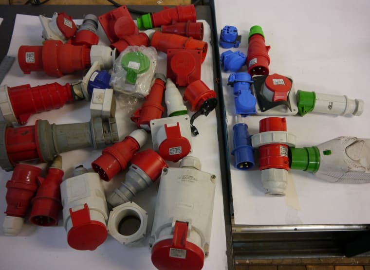 MENNEKES Large item motor protection / power plugs + power sockets