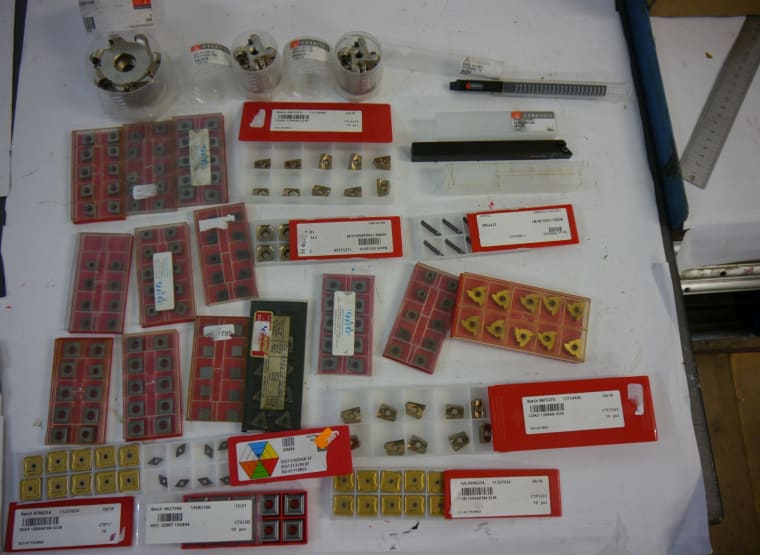 CERATIZIT 200x turning / milling WSP + 5x WSP cutter heads / turning holders (all new)