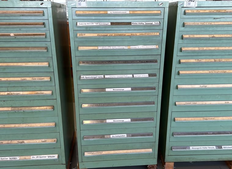 VIDMAR drawer cabinet with contents