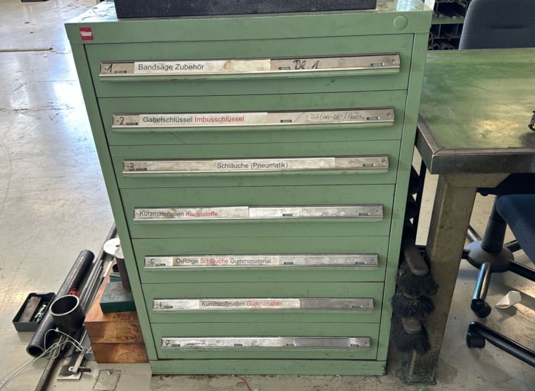 VIDMAR Drawer cabinet with contents