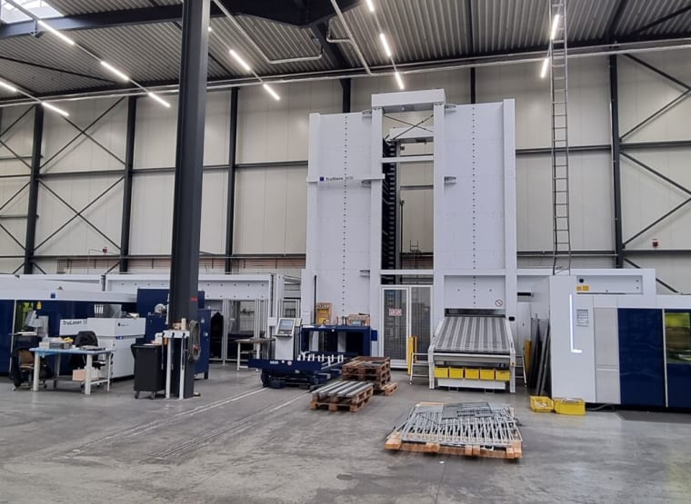 Stroj na rezanie laserom TRUMPF TrueLaser 3030 Fiber / Trustore 3030