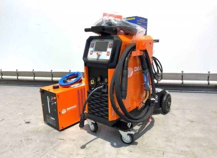 DAEWOO DAMIG350GDL Welding Machine