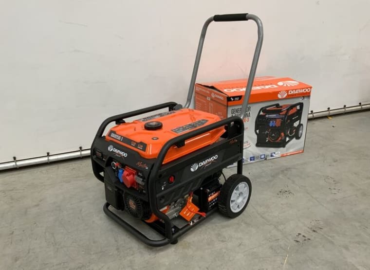 DAEWOO GDAX9250E-3 Petrol power generator 6500W