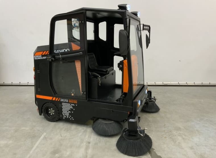 DAEWOO DAS100 Cab sweeper