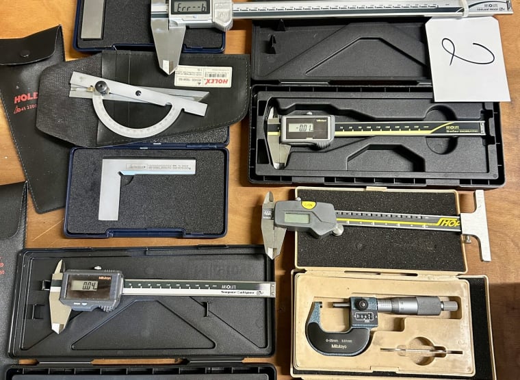 Lot measuring instruments