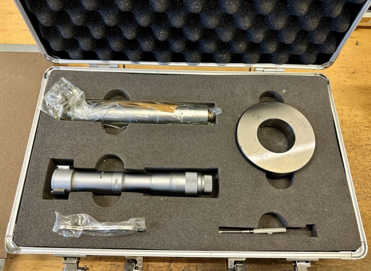 HOLEX Three-point internal micrometer