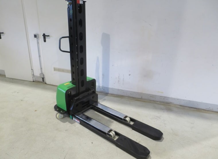 FREUTEK FHSLS 500 Transportable forklift