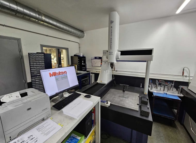 TRIDIMENSIONAL MEASURING MACHINE + MITUTOYO CRYSTA-APEX S776 / LASERJET P2035 PRINTER