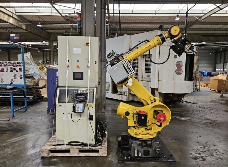 FANUC R2000iA/165F Industrial Robot