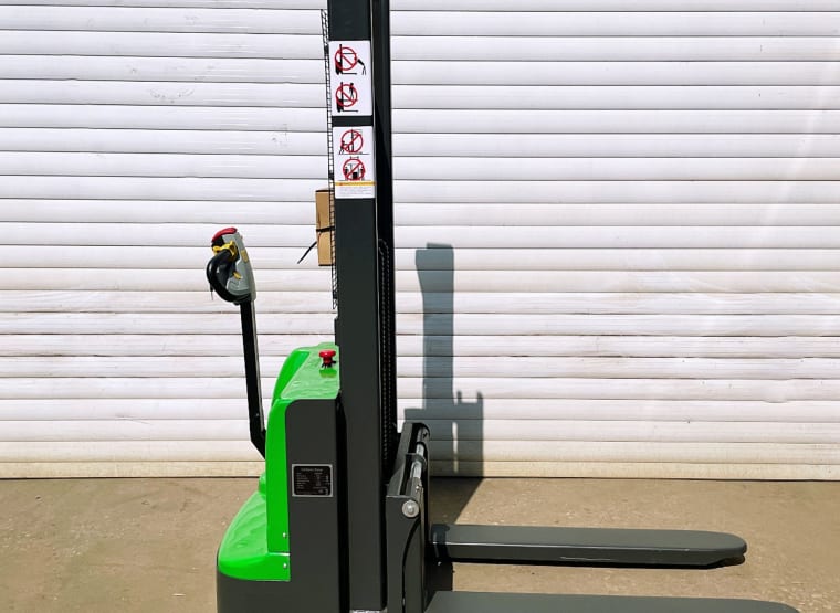 FREUTEK NNT0014 Electric Stacker 1500 kg - 1600mm