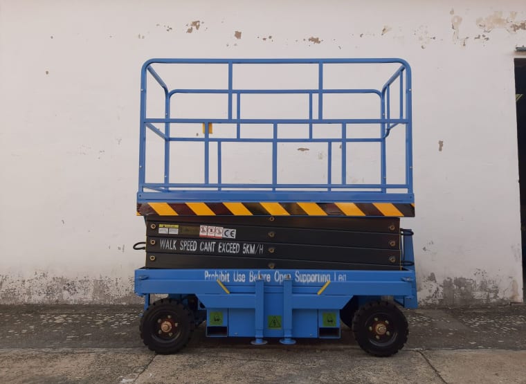 Plataforma de trabalho/elevador (construção) CFMG