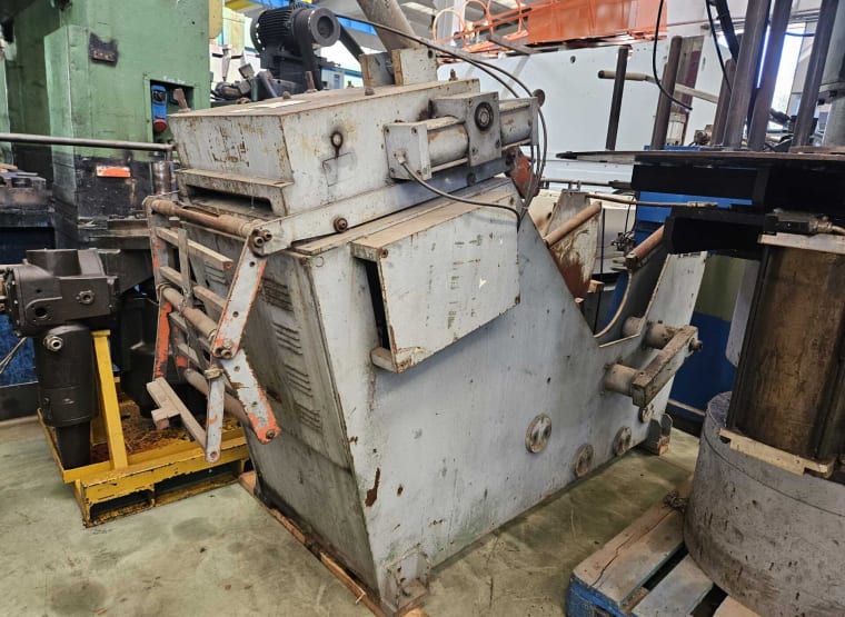 SERVO PRESSE TCP 400 C Annan plåtbearbetningsmaskin