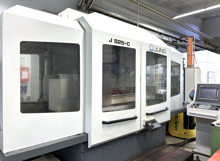 Felületköszörű JUNG J 525 CNC