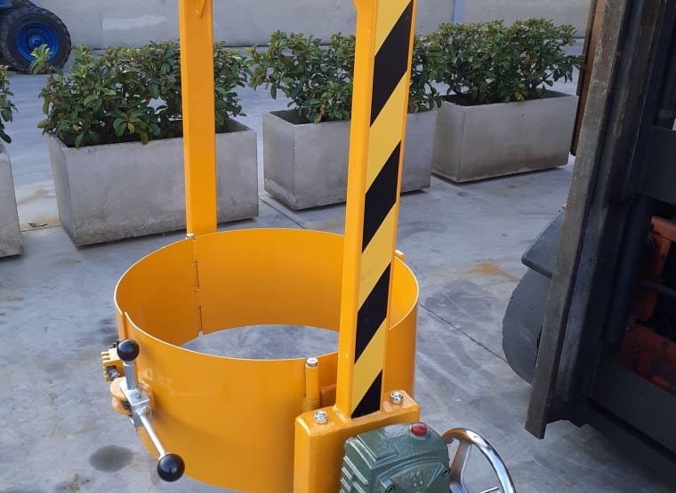 GIRAFUSTI Pallet Turner buy used