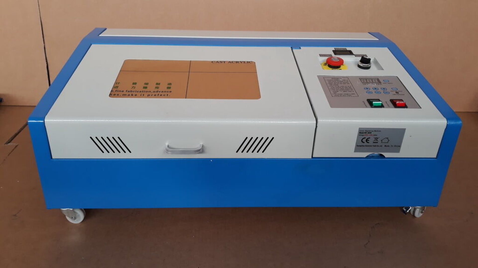 Laser Engraving Machine GUANGZHOU KH3020 d'occasion