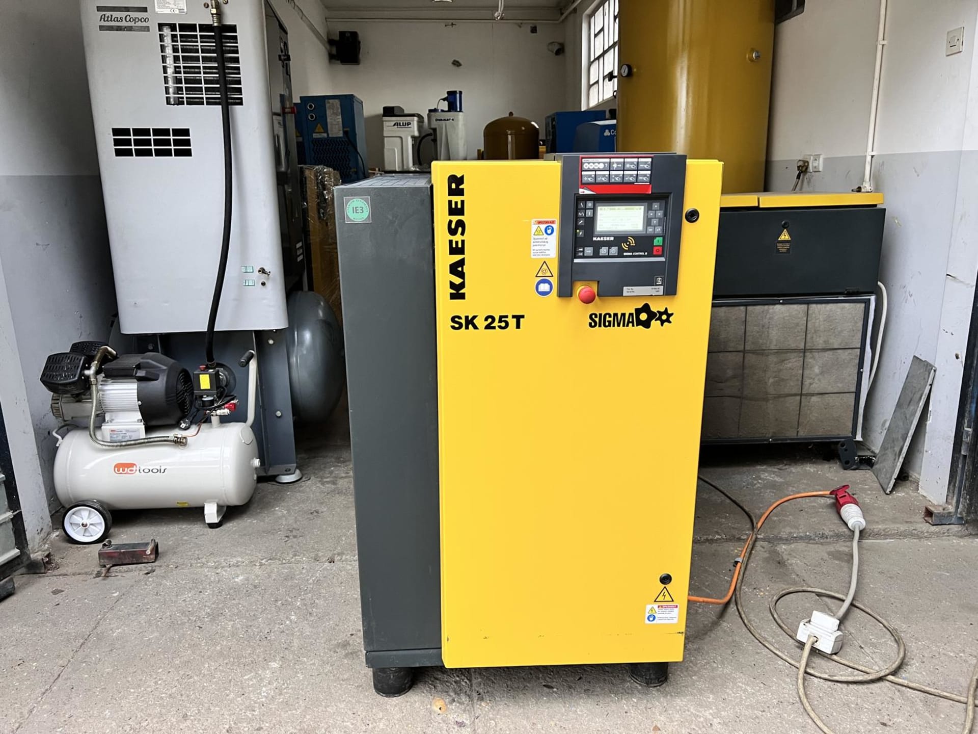 KAESER SK 25 T Compresseur à vis avec sécheur d'air intégré