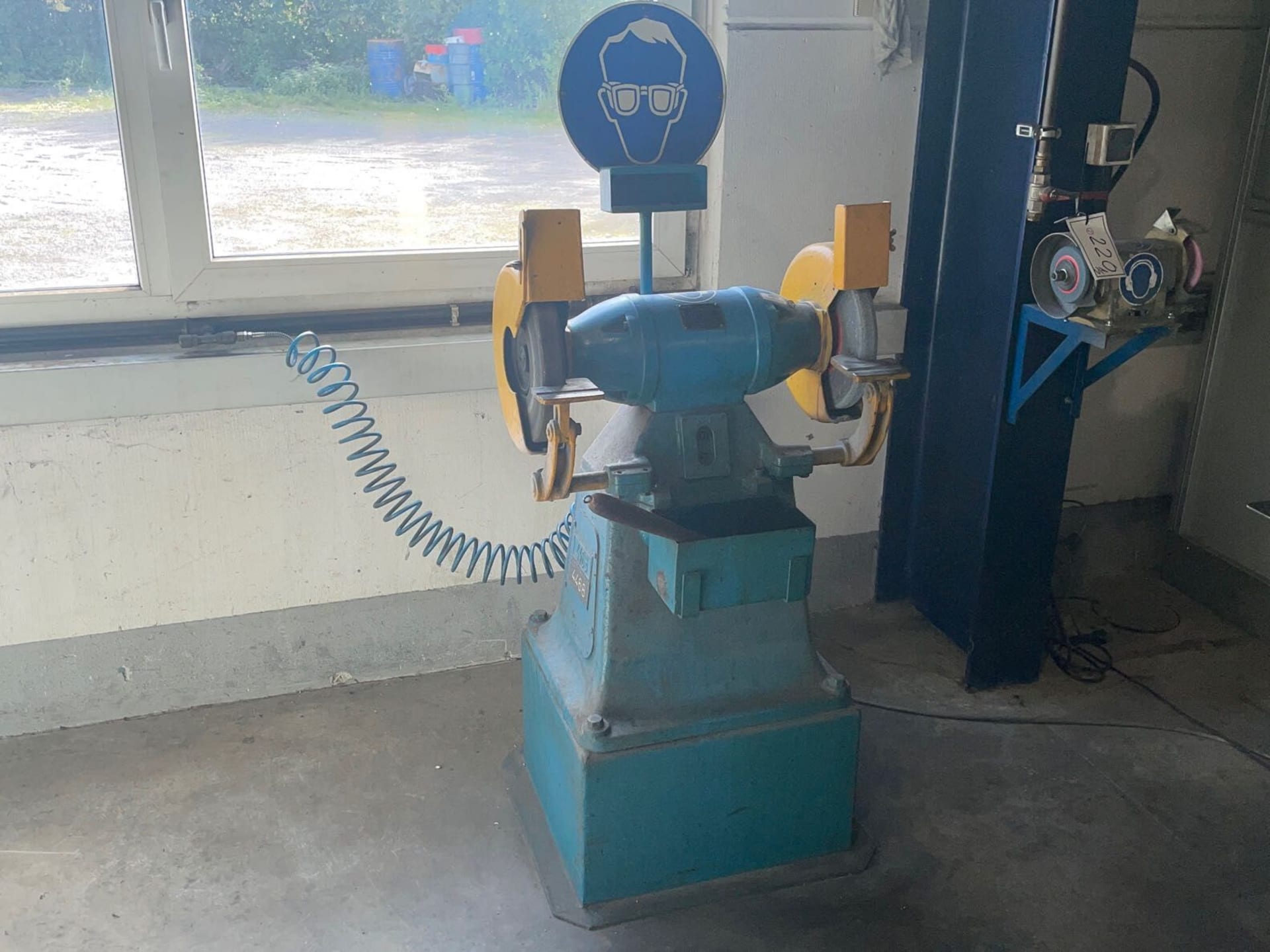 AEG DWS 300 Double bench grinder buy used