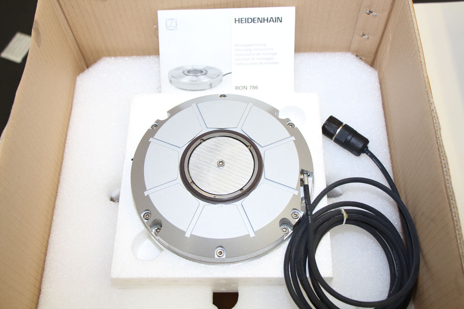 HEIDENHAIN RON 786 C Incremental Angle Encoder with Integral Bearing In ...