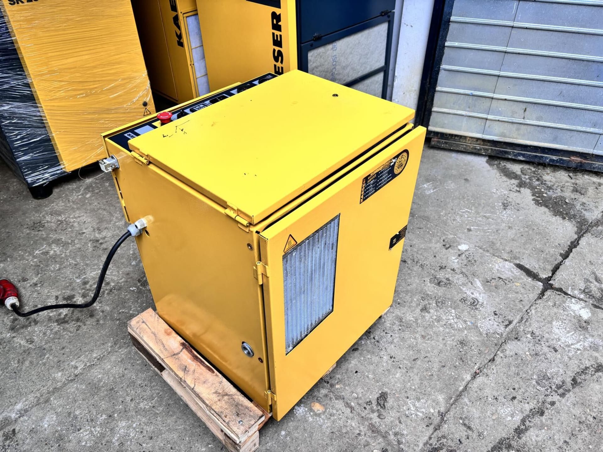 Kaeser compressor outlet