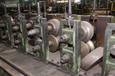Roll-Forming Machine i_02773002