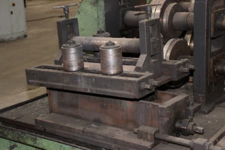 Roll-Forming Machine i_02773010