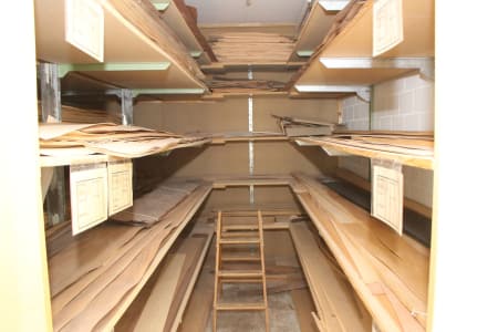 Veneer Storage i_03228121