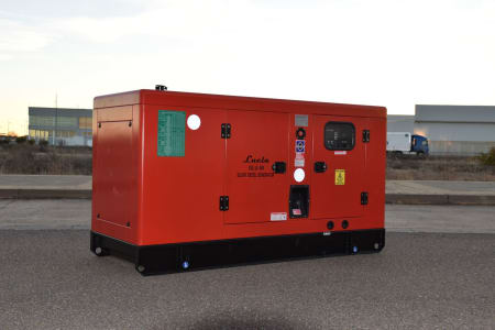 LUCLA GLU-50 Silent diesel generator i_03371698