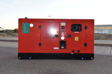 LUCLA GLU-50 Silent diesel generator i_03371700