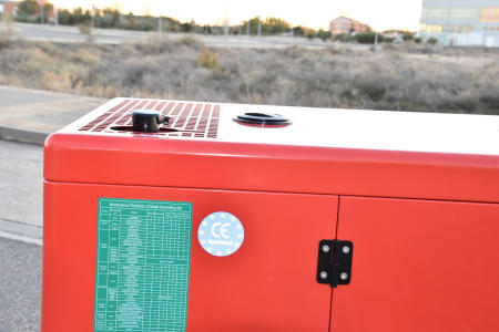 LUCLA GLU-50 Silent diesel generator i_03371717