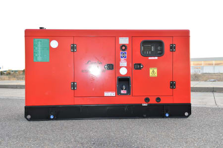 LUCLA GLU-50 Silent diesel generator i_03371720