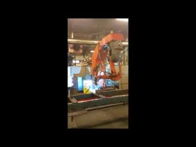 Kombinierter Schweiß- & Plasmaschneidroboter v_03154868